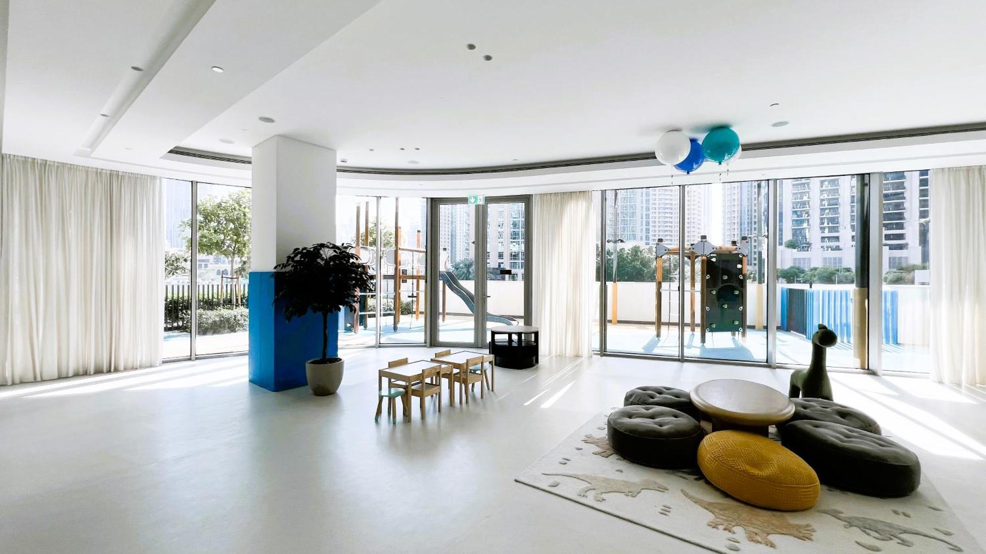Apartment Upscale 2br With Burj Khalifa View - Next To Opera And Near Mall