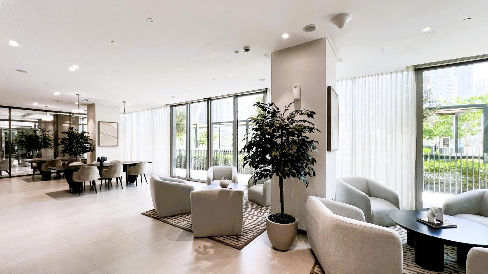Apartment Upscale 2br With Burj Khalifa View - Next To Opera And Near Mall *