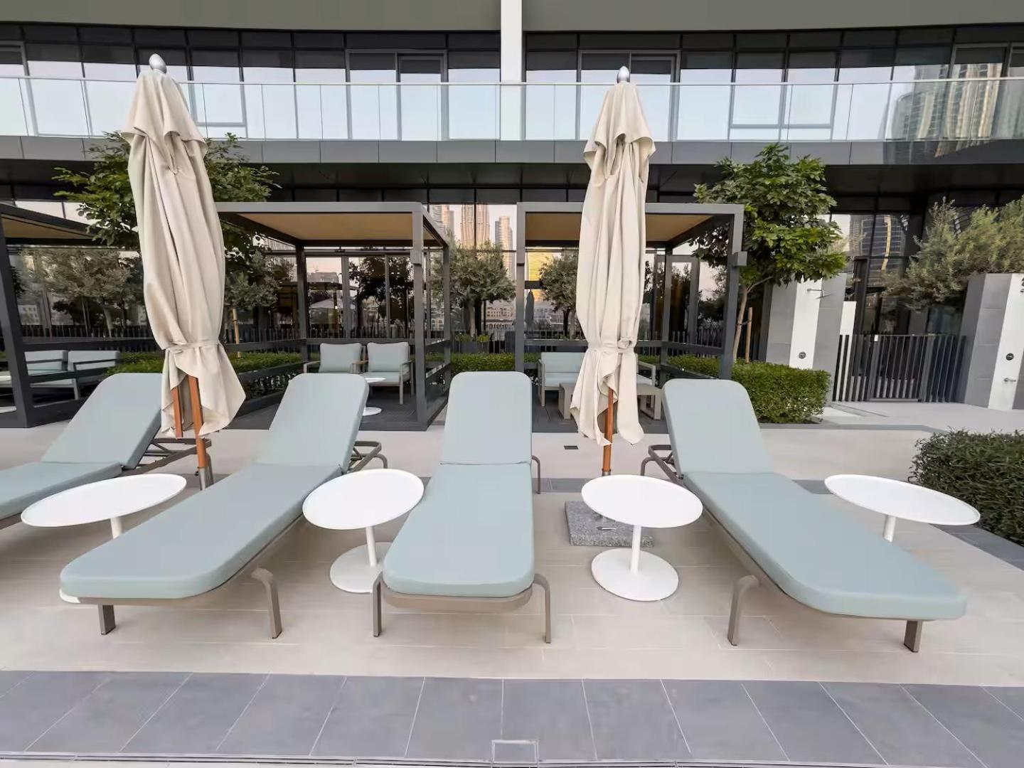 Upscale 2br With Burj Khalifa View - Next To Opera And Near Mall * Dubai