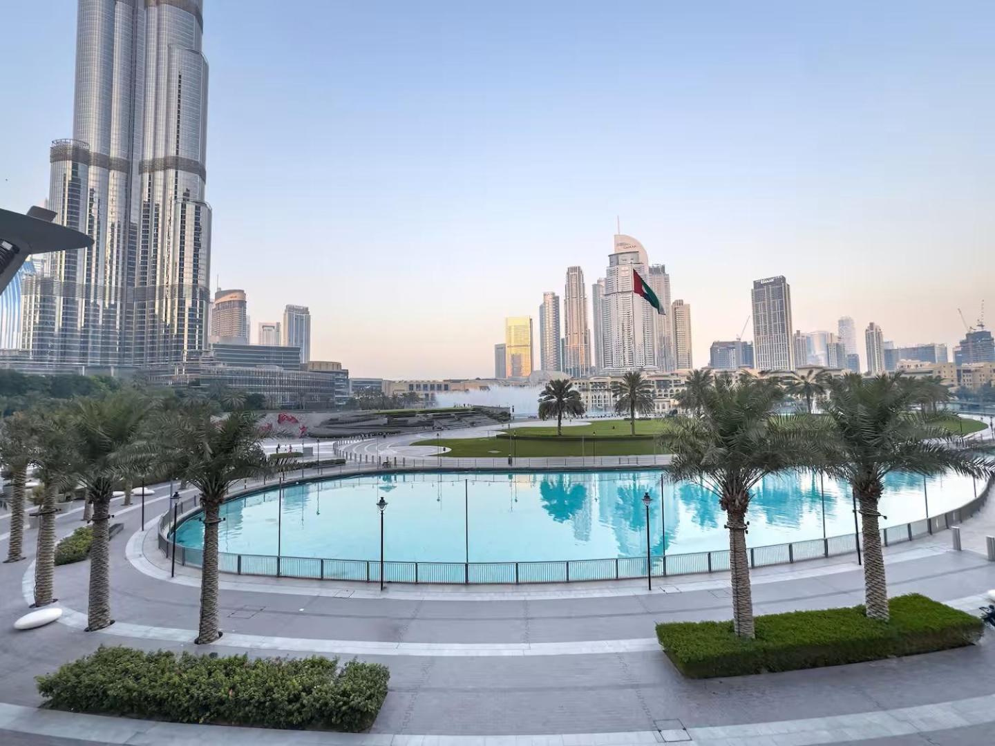 Upscale 2br With Burj Khalifa View - Next To Opera And Near Mall *