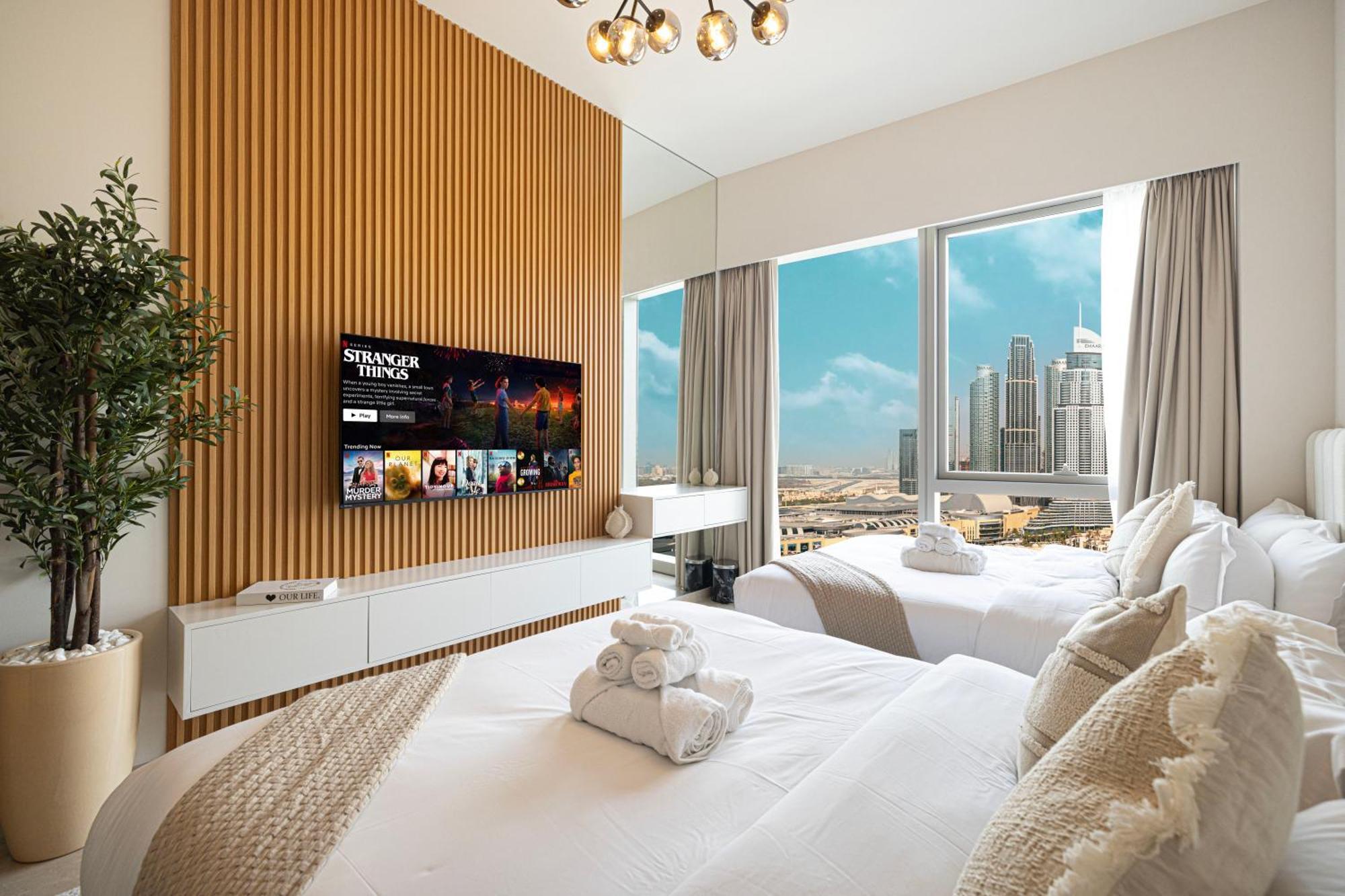 2br Burj & Fountain View 5 Mins To Mall * Dubai