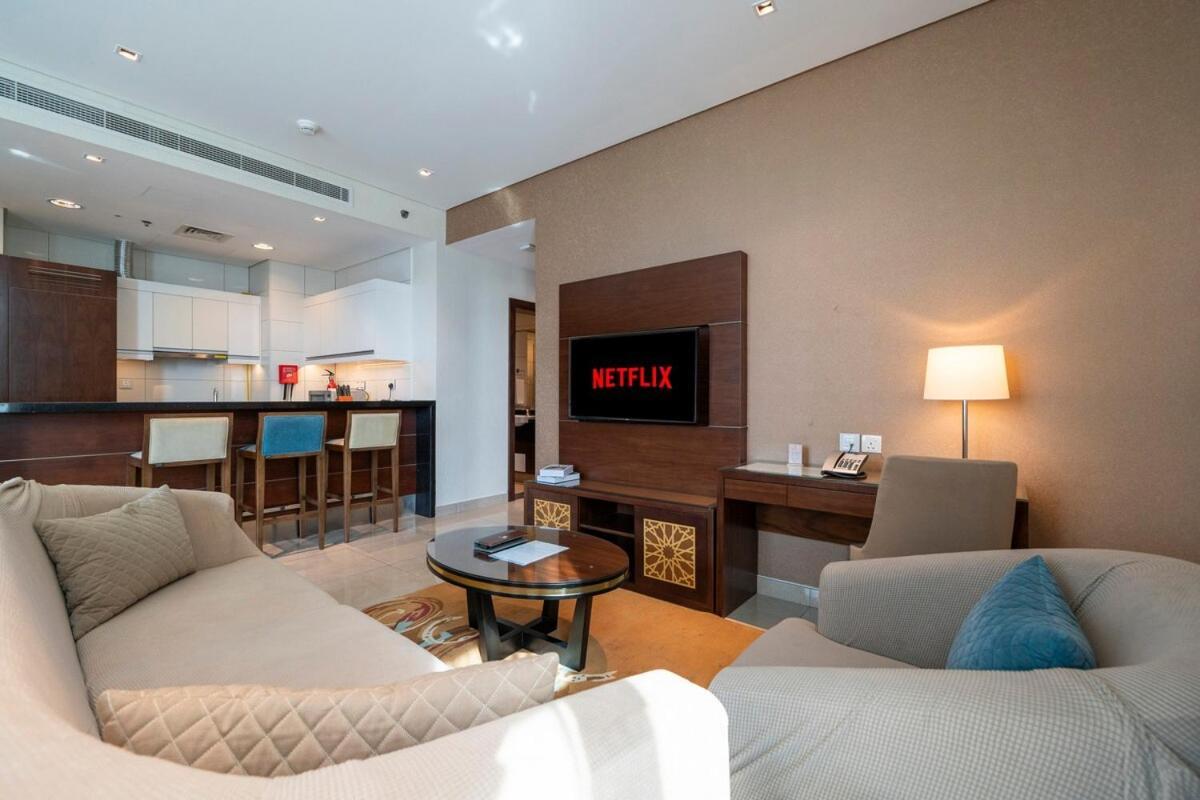 5 Star 2br W & Infinity Pool Full Canal & Burj Views Apartment