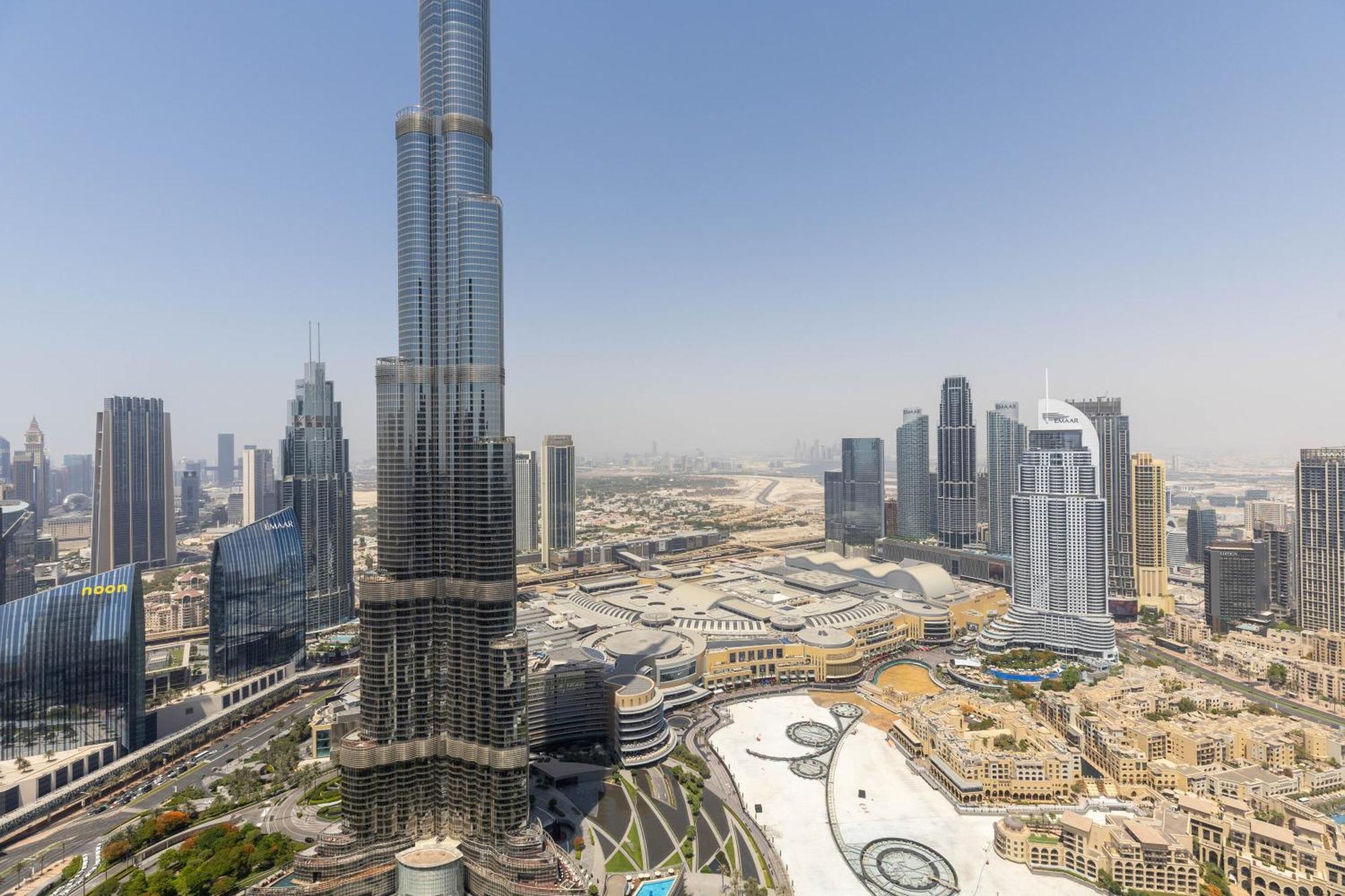 Maison Privee - Sky-high Elegance With Unrivaled Burj Khalifa Views Dubai
