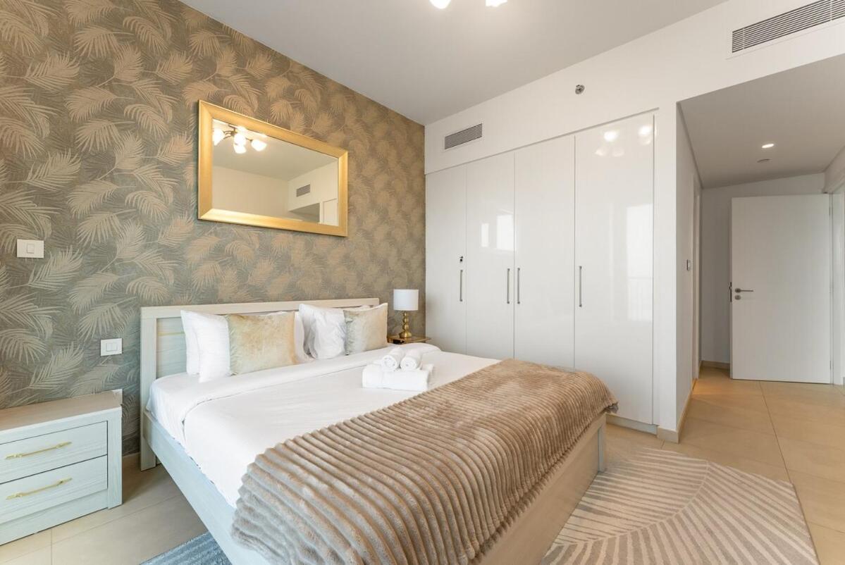 Downtown Views Ii 2 Bedroom With Skyline And Sea Views Dubai