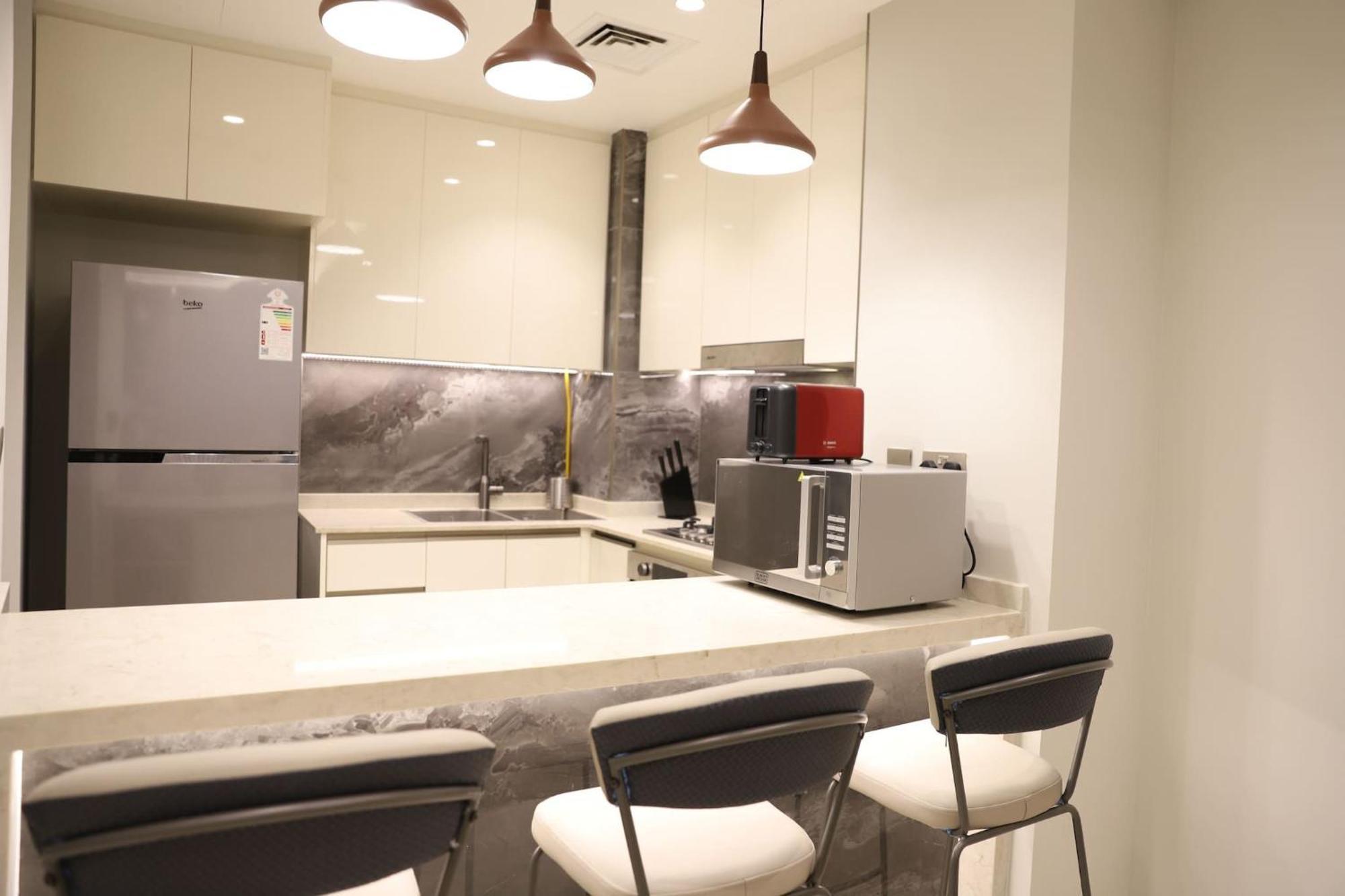 Apartment Brand New Large 2 Bedroom With Burj Khalifa View Mid Floor In Business Bay *