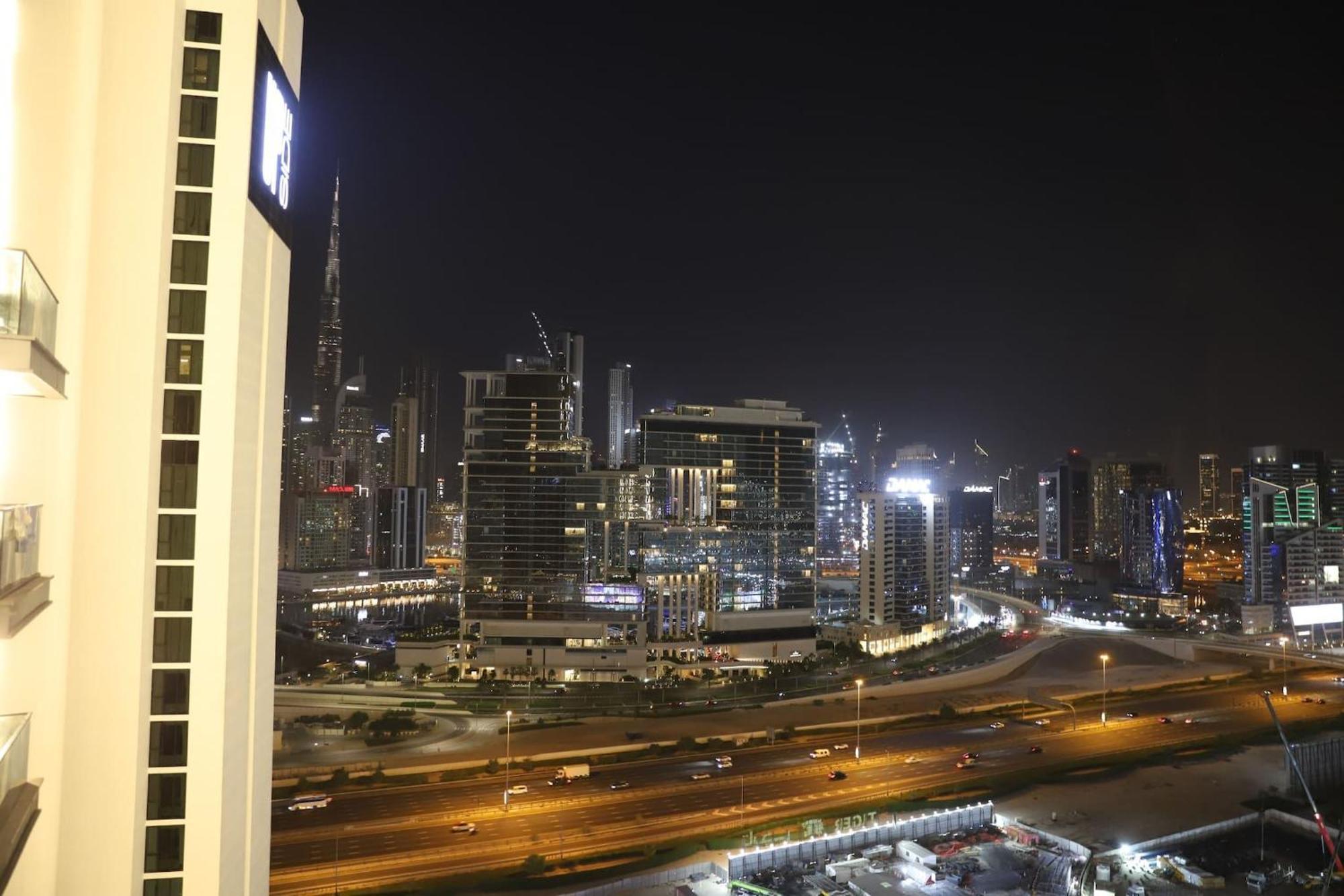 Brand New Large 2 Bedroom With Burj Khalifa View Mid Floor In Business Bay Dubai