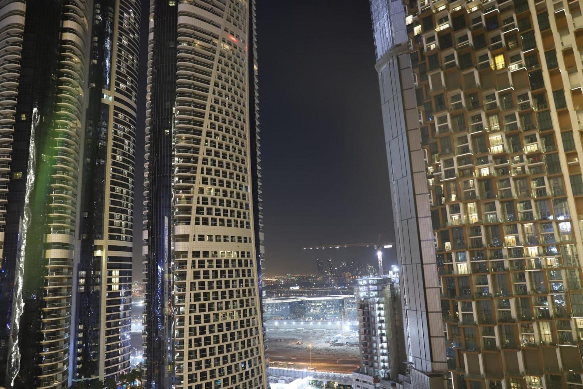 Brand New Large 2 Bedroom With Burj Khalifa View Mid Floor In Business Bay Apartment Dubai