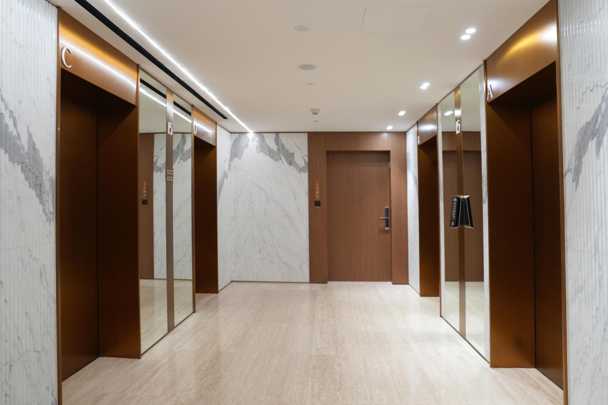 Apartment Lux Business Bay With Jacuzzi & Canal View Dubai