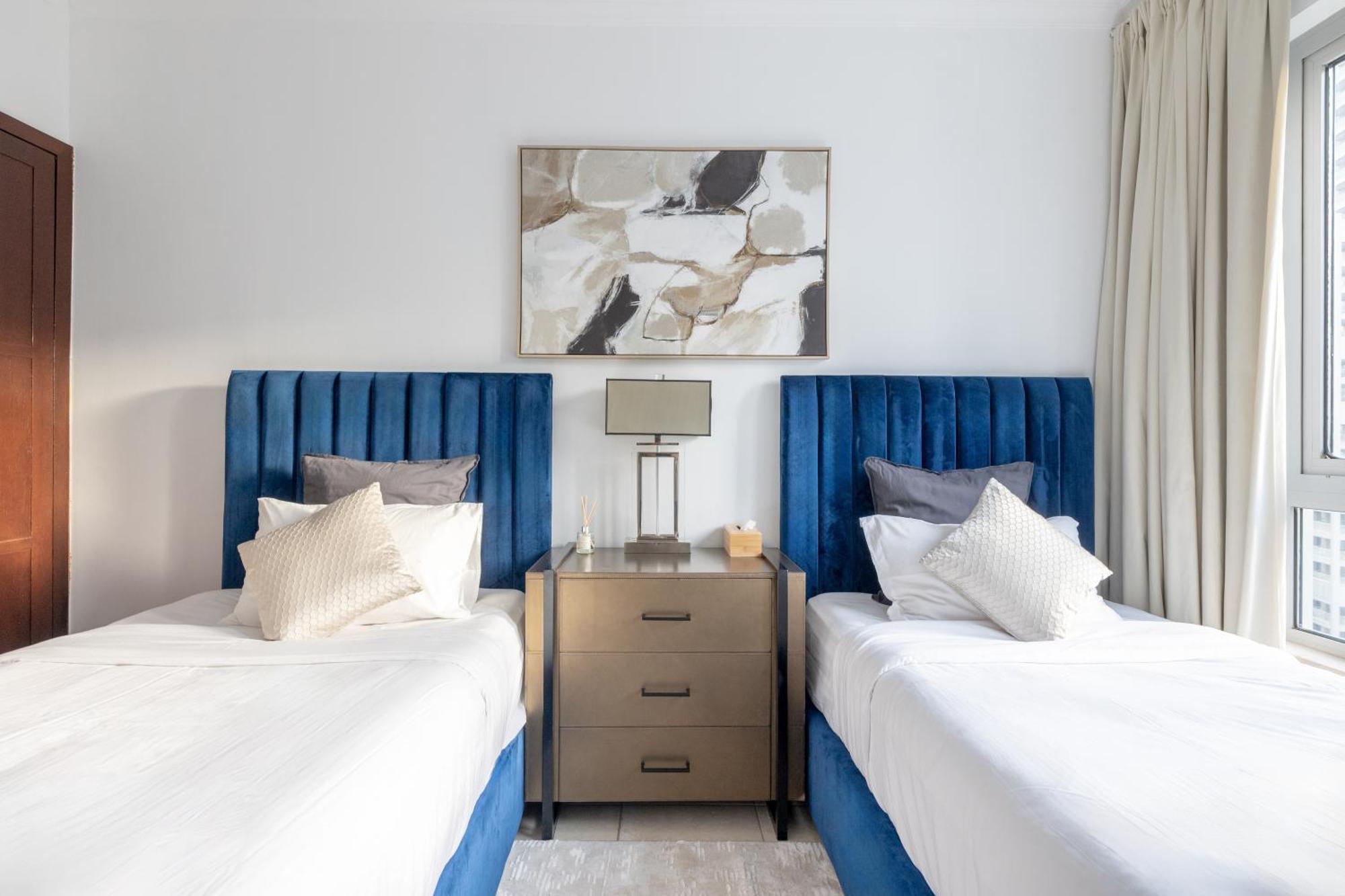 Burj And Fountain View 3br Maids Apartment *