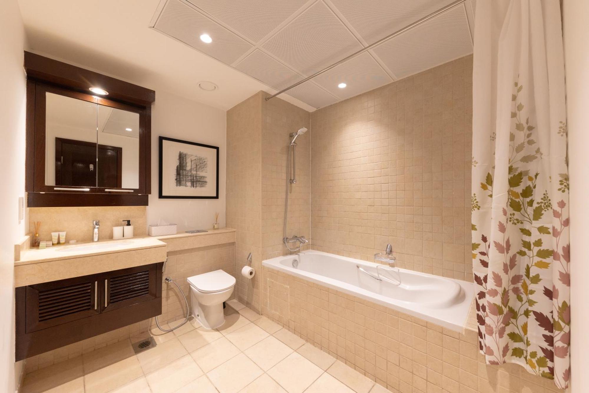 Apartment Burj And Fountain View 3br Maids Dubai