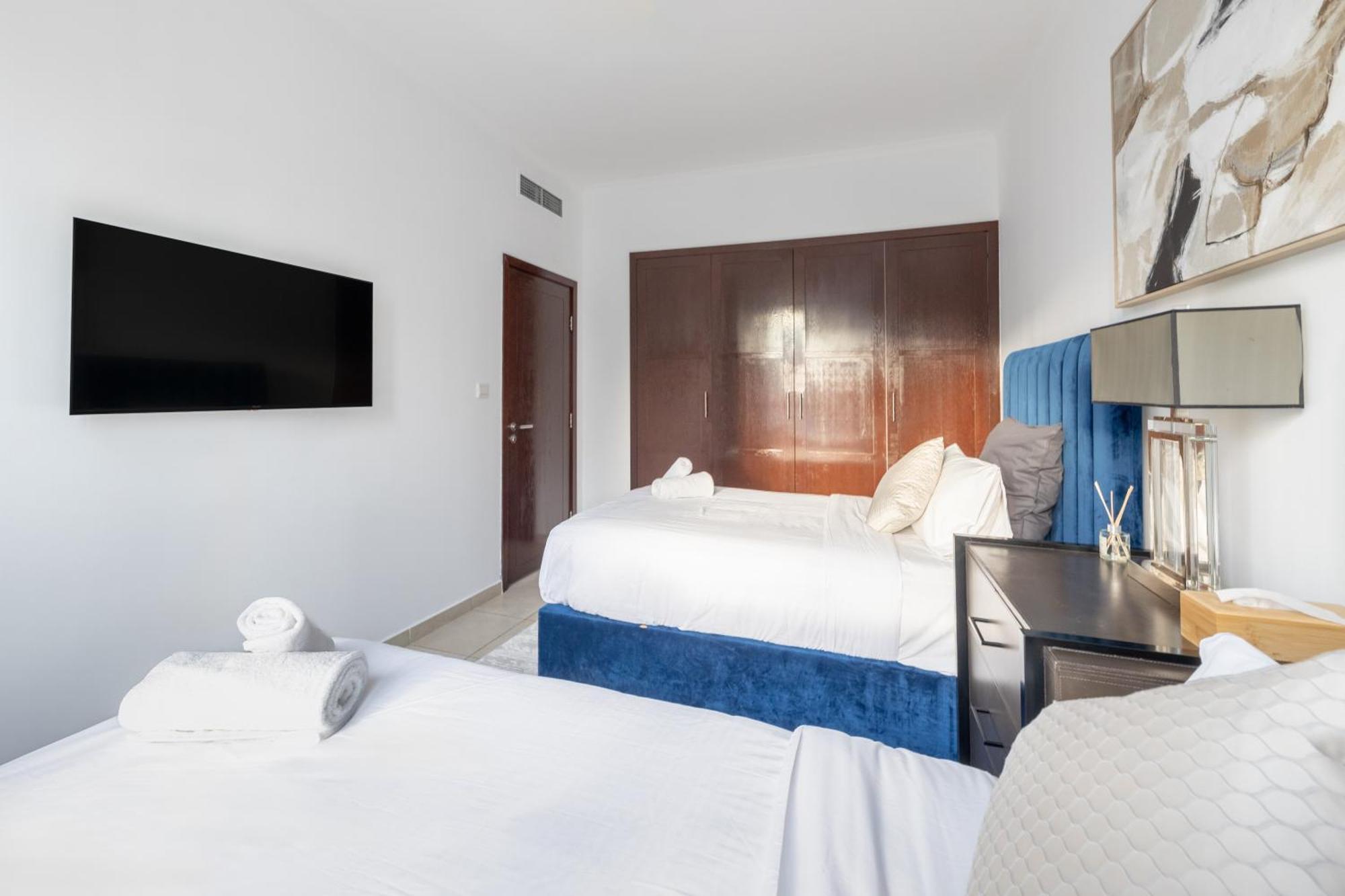 Burj And Fountain View 3br Maids *