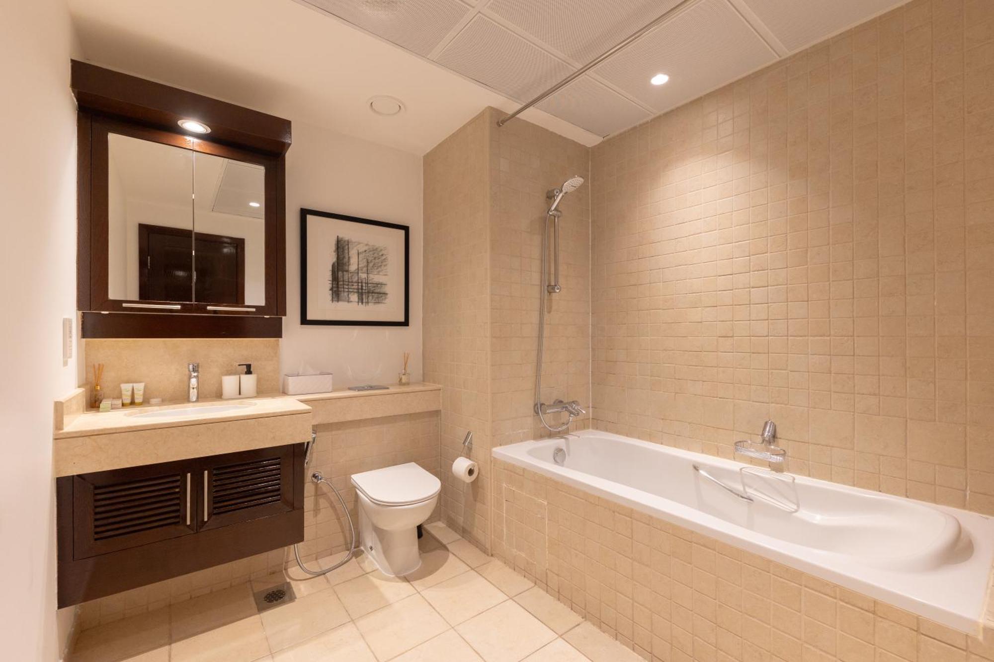 Apartment Burj And Fountain View 3br Maids Dubai