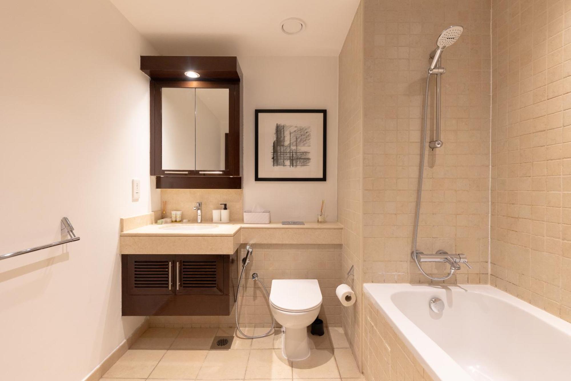 Burj And Fountain View 3br Maids Apartment *