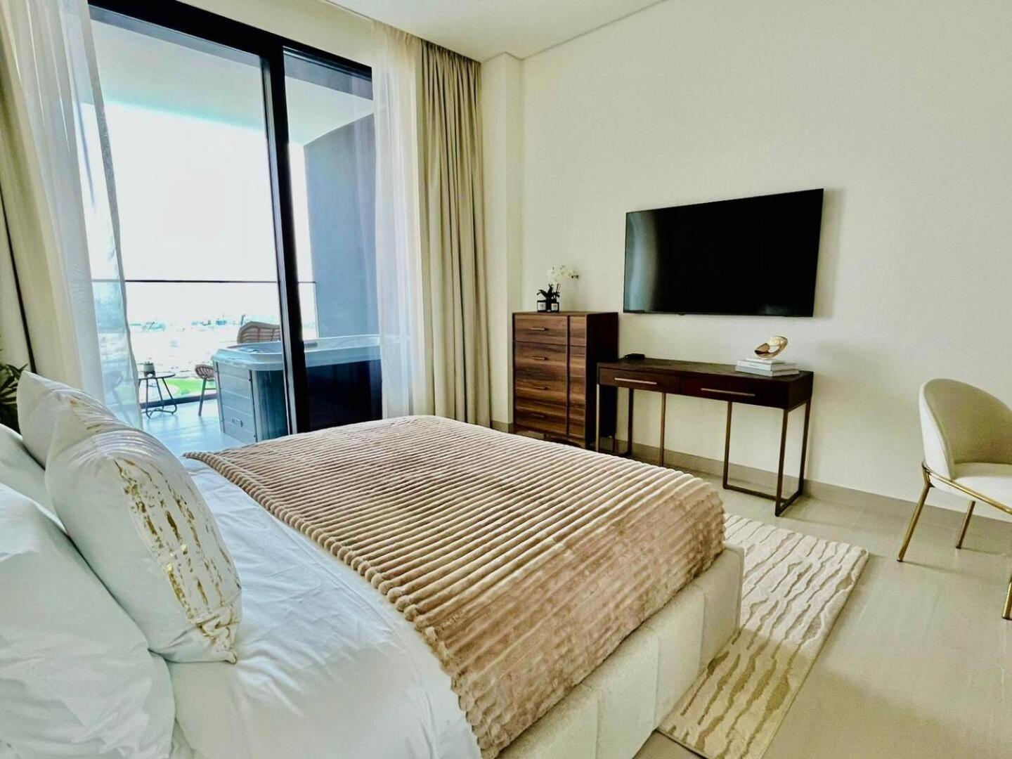 Apartment Canal-view Jacuzzi Business Bay Dubai
