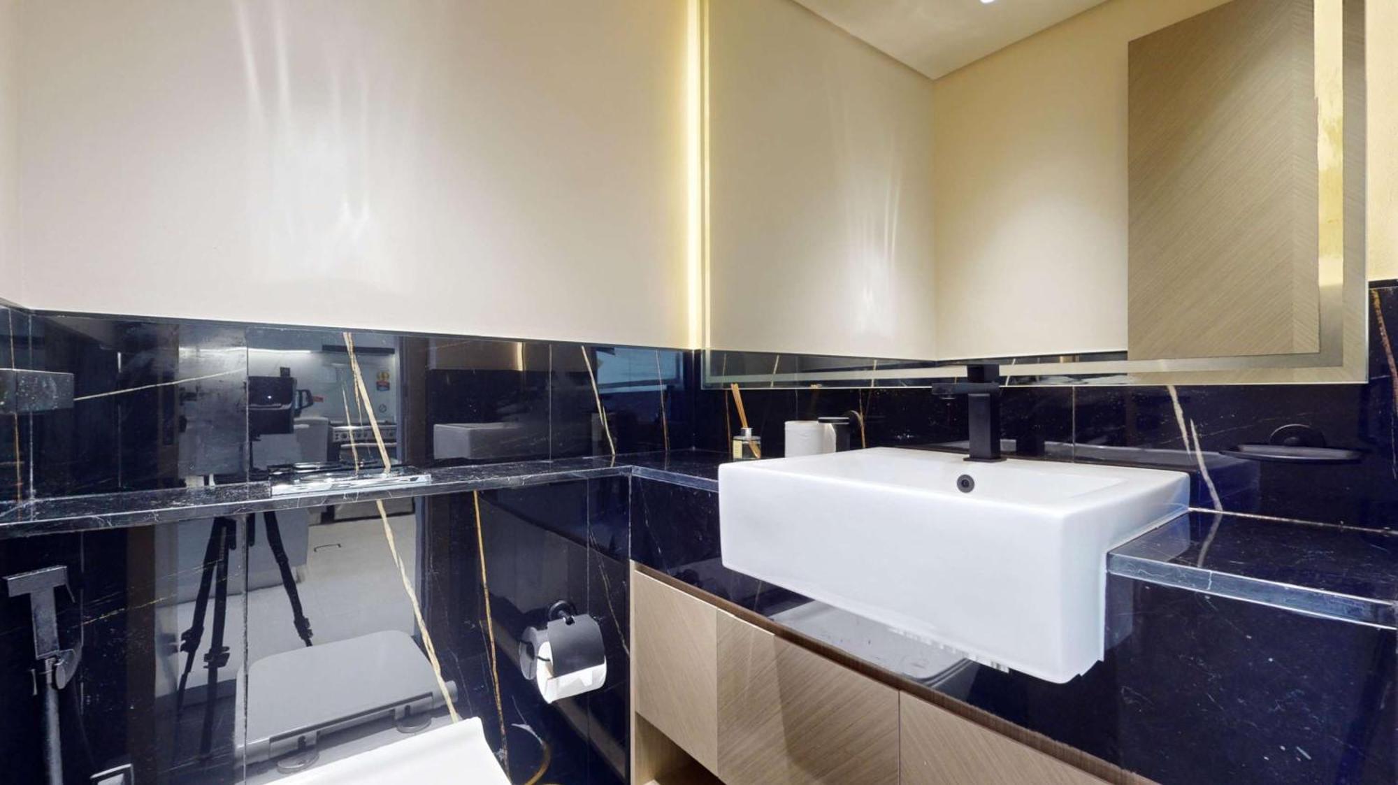 Pvh - Exquisite 1br With Canal View In Businessbay *