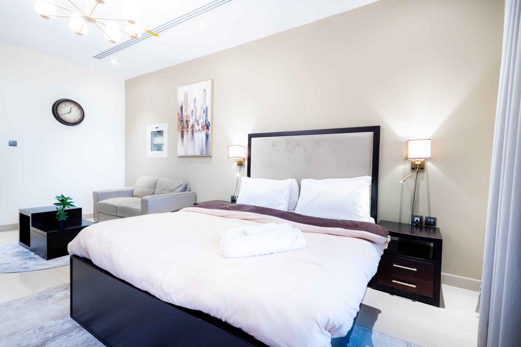 Burj View Elite Apartment