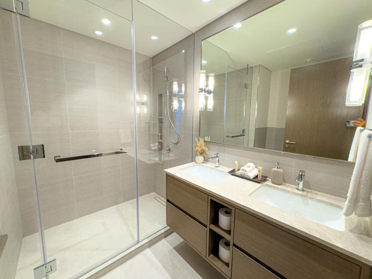 Apartment Grande Residences With Burj Khalifa View From 31st Floor For 8-guests *