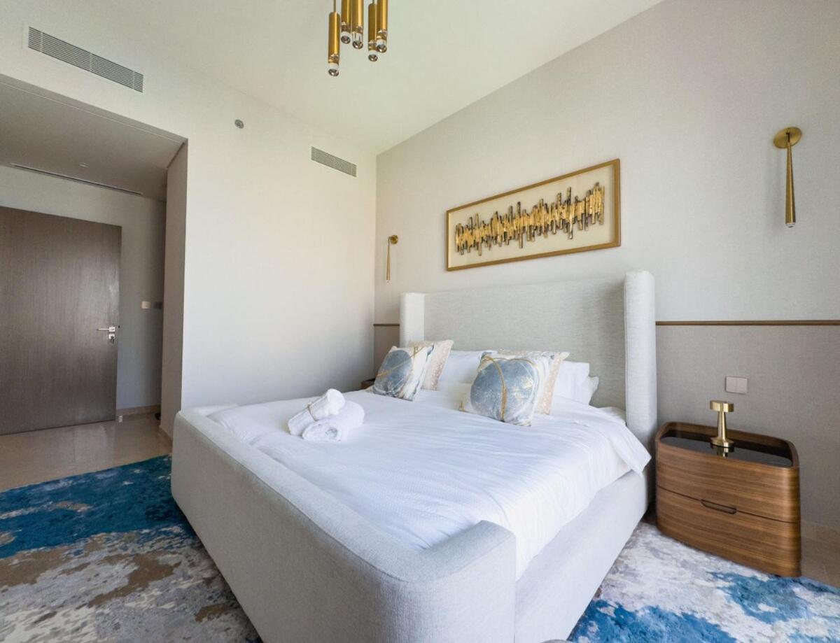 Apartment Grande Residences With Burj Khalifa View From 31st Floor For 8-guests