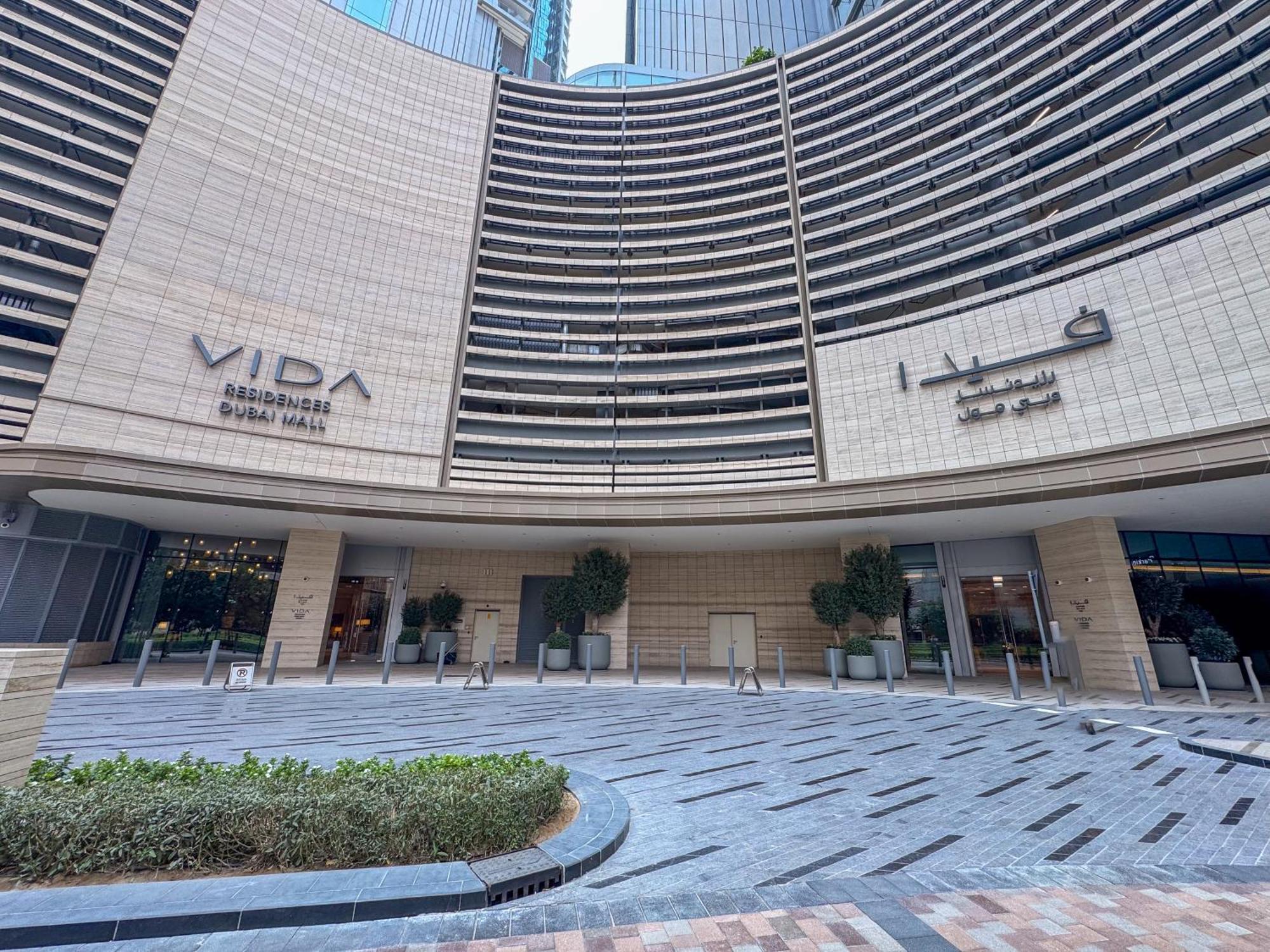 Luxurious 1br Pool With Burj Khalifa View Mall Dubai