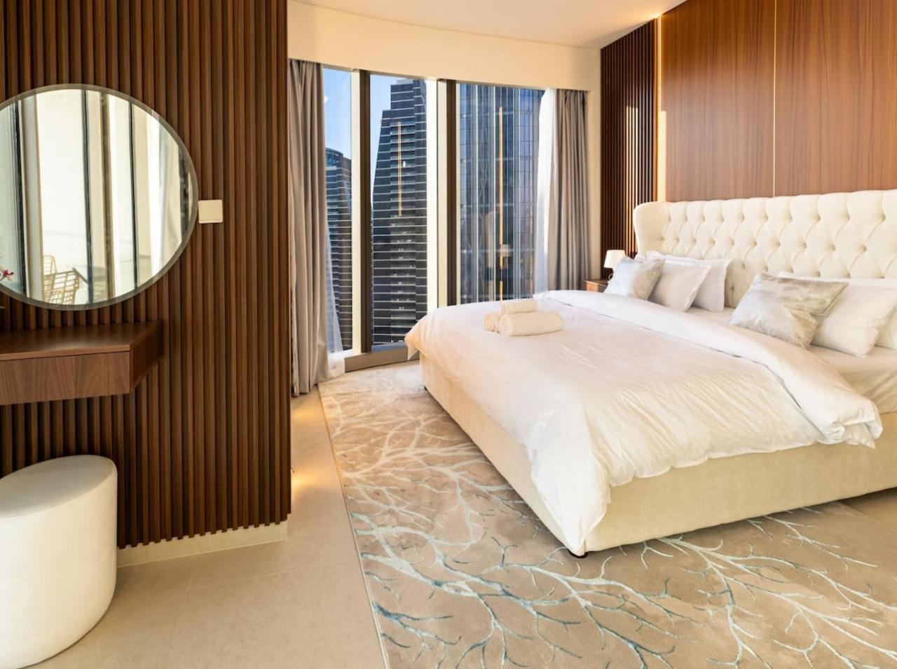 Apartment Luxury Grande 2br Near Dubaimall
