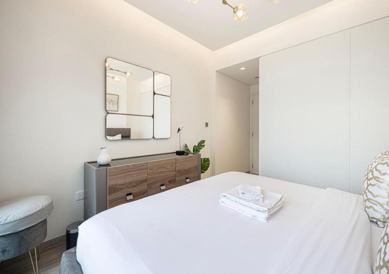 Waterfront 1br - Canal View - Fully Furnished Apartment