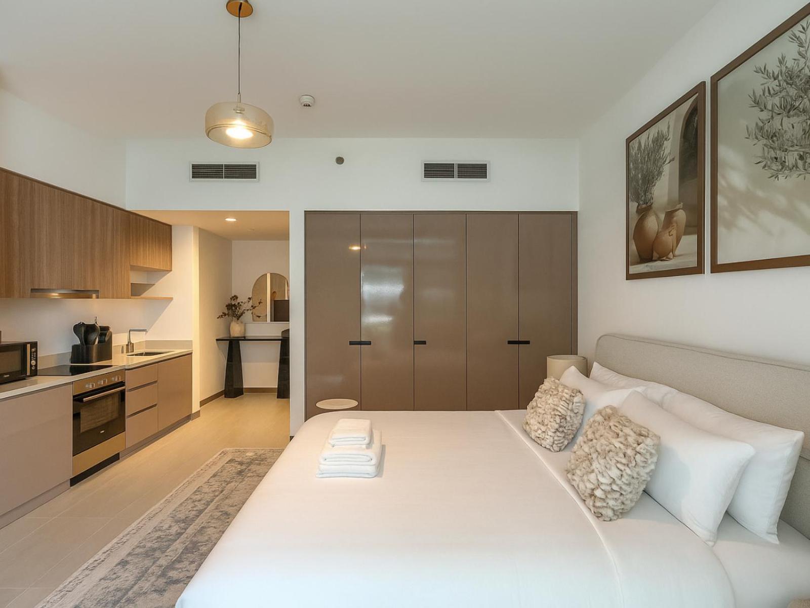 Luxury In Urban Oasis, Business Bay