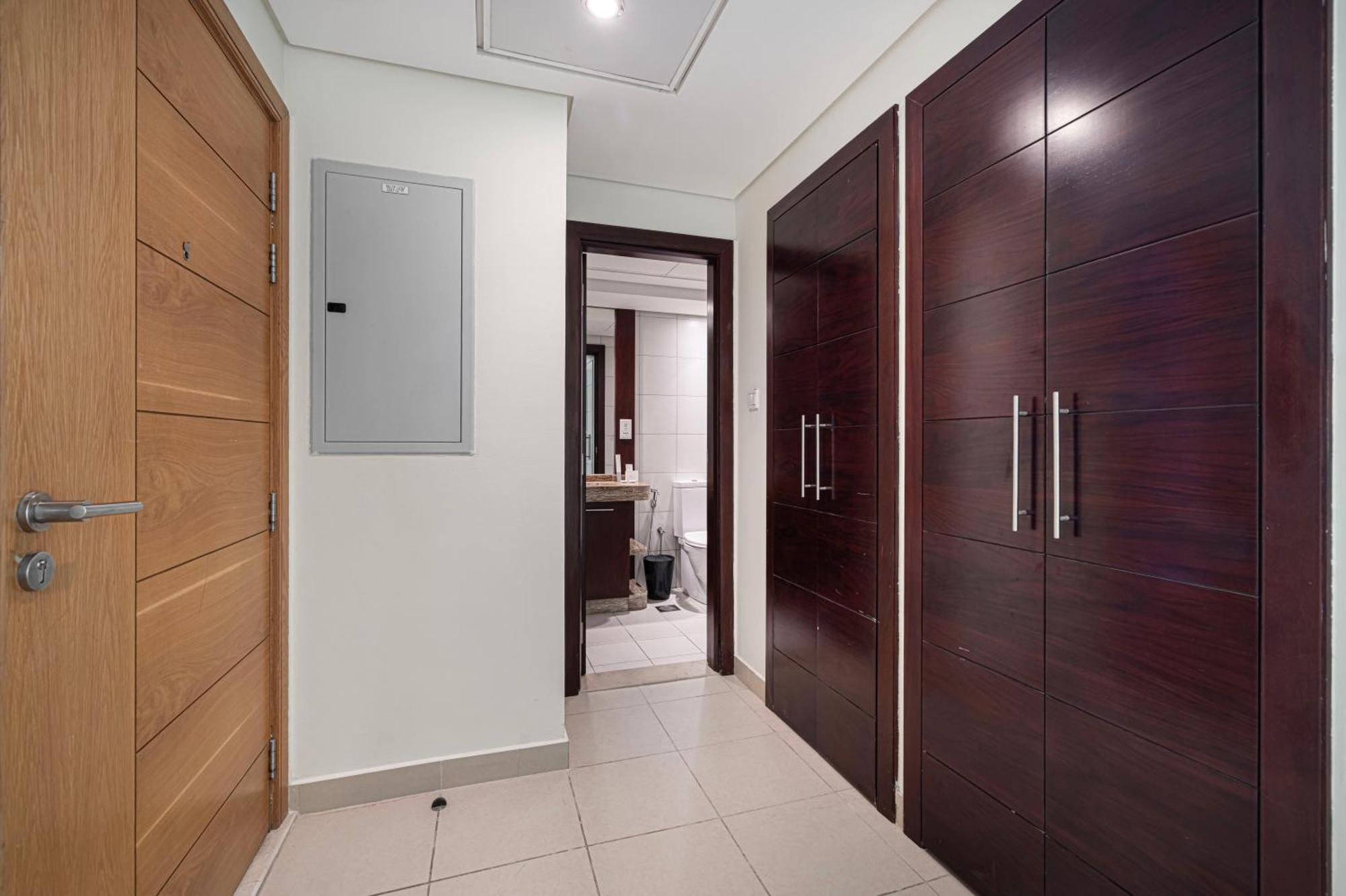 Serene Cozy 2br Near Burj Khalifa Apartment