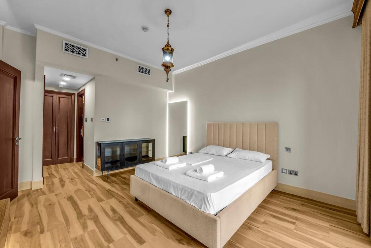 Apartment Front Burj Khalifa 2br In Old Town Community