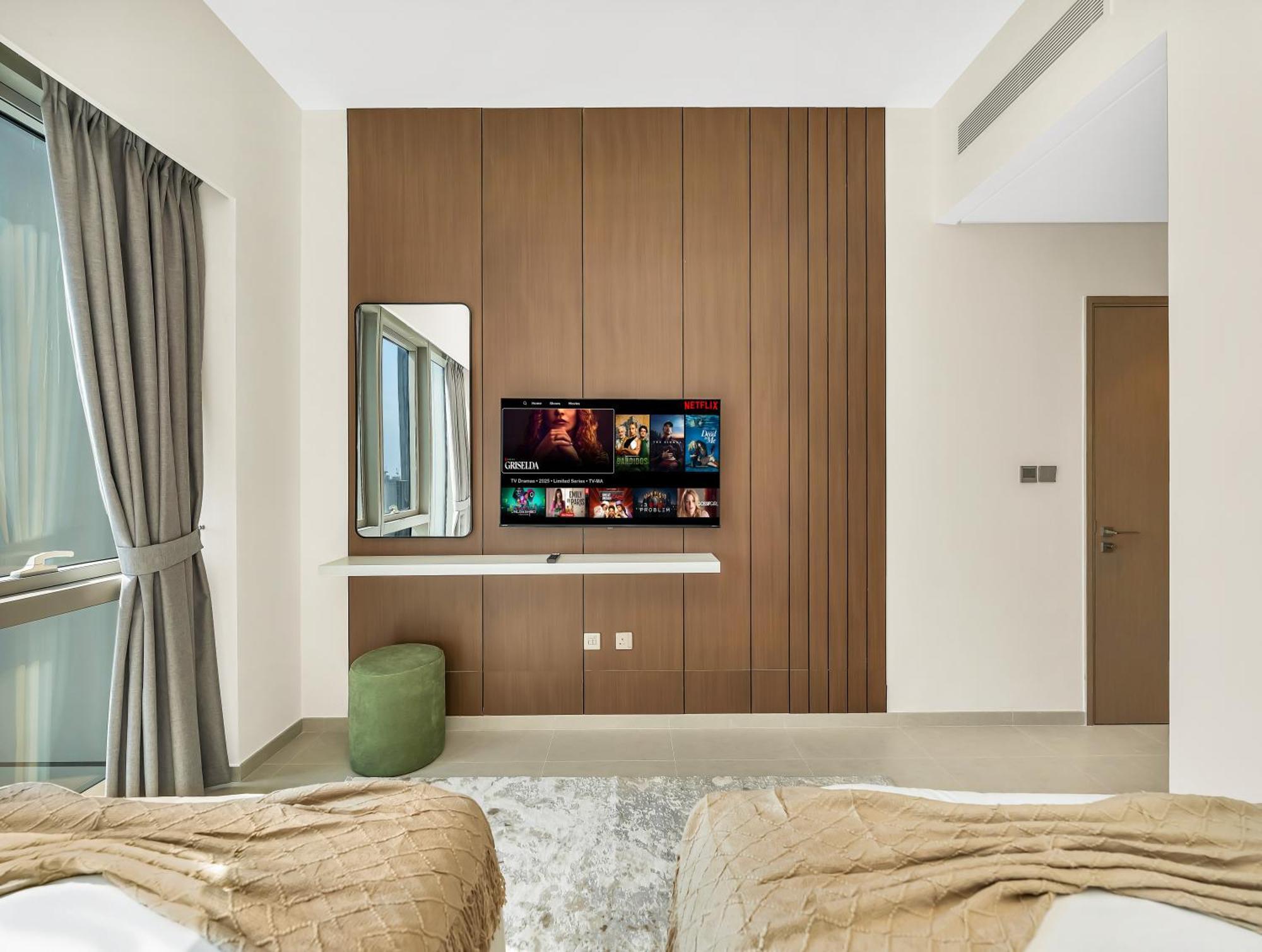 Apartment Spacious, Modern Chic 2 Bdr In Prime Downtown Location