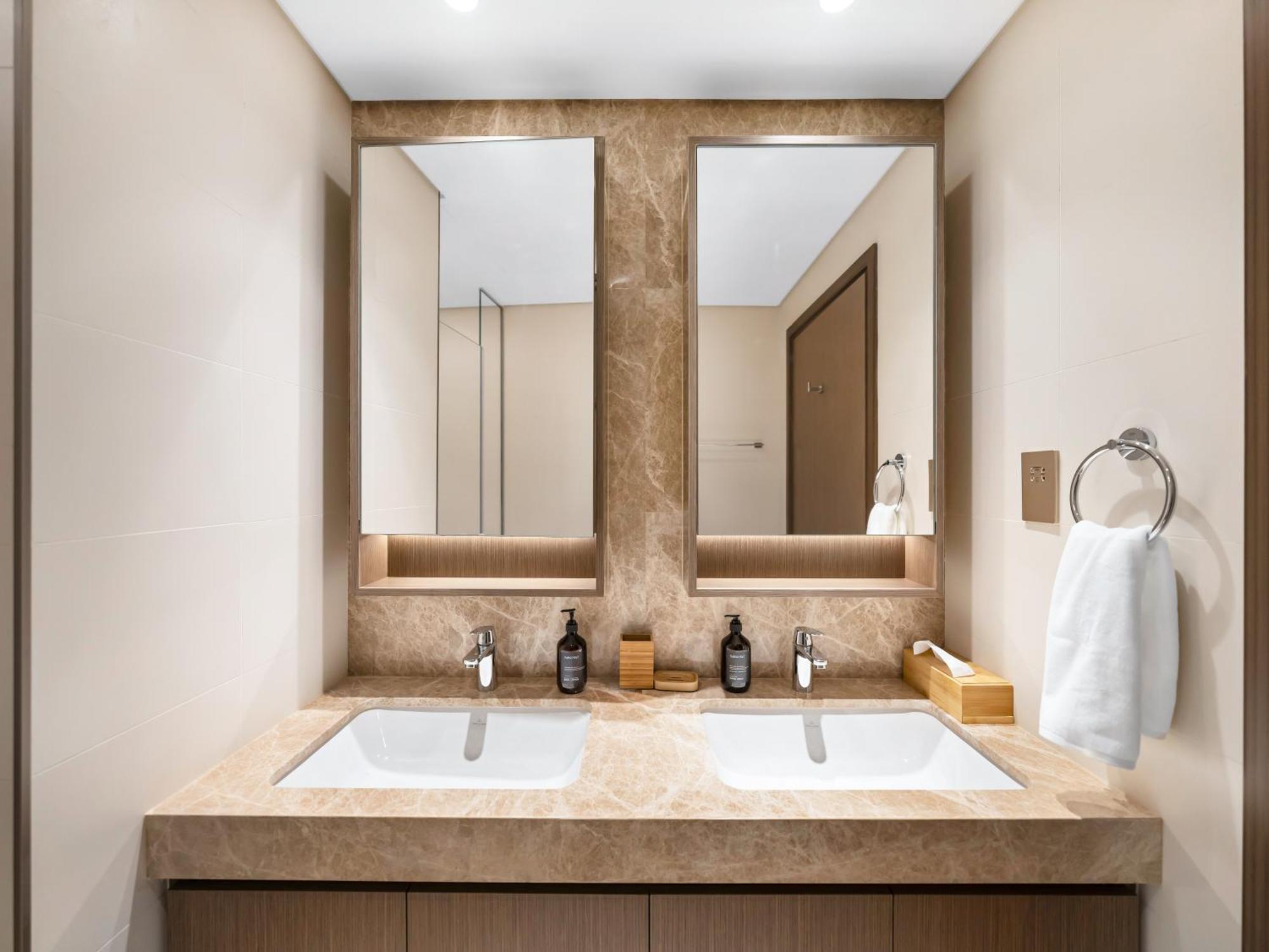 Luxury Spacious 2 Bedroom Private And Views Apartment Dubai