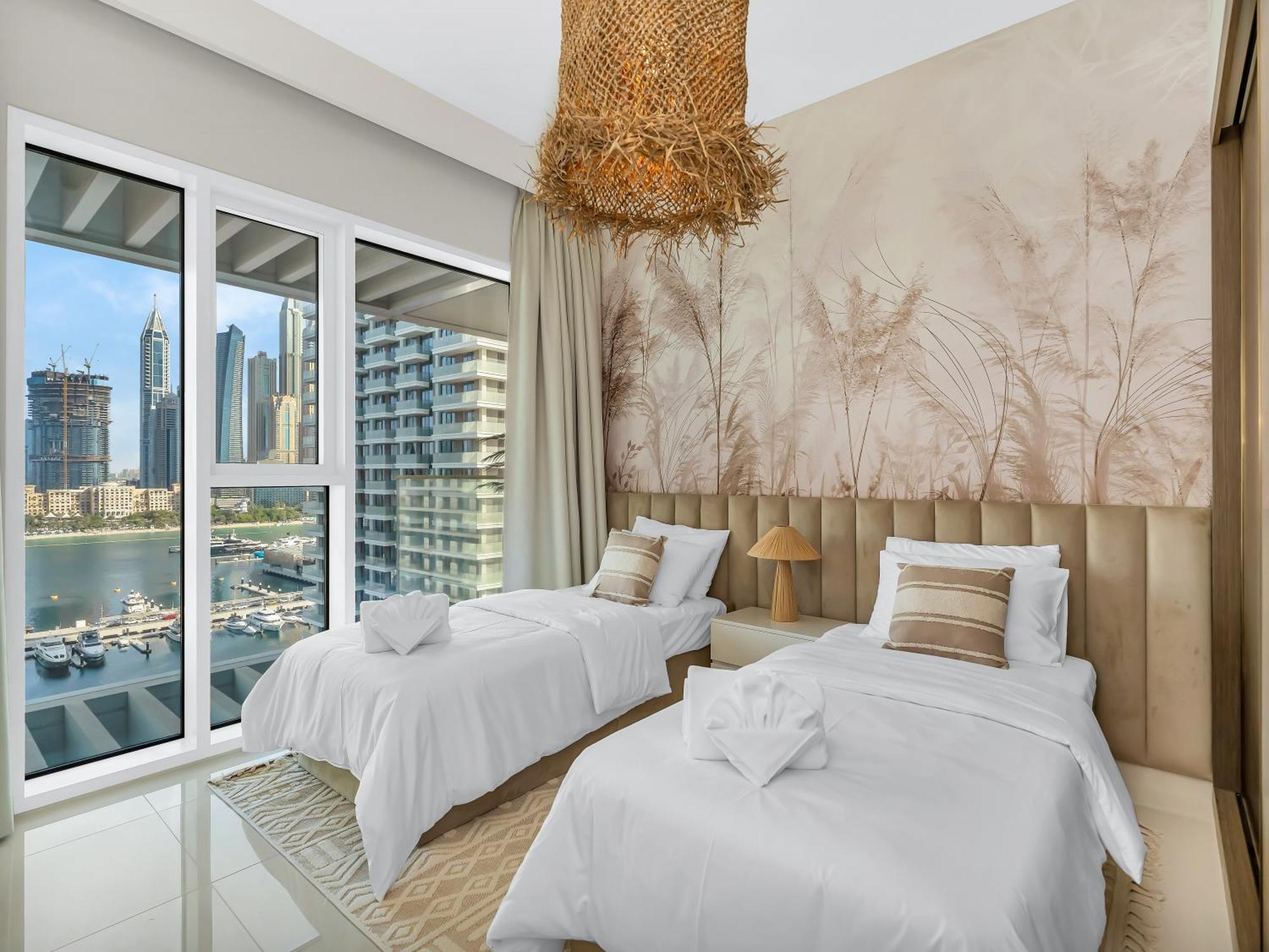 Luxury Spacious 2 Bedroom Private And Views Apartment Dubai