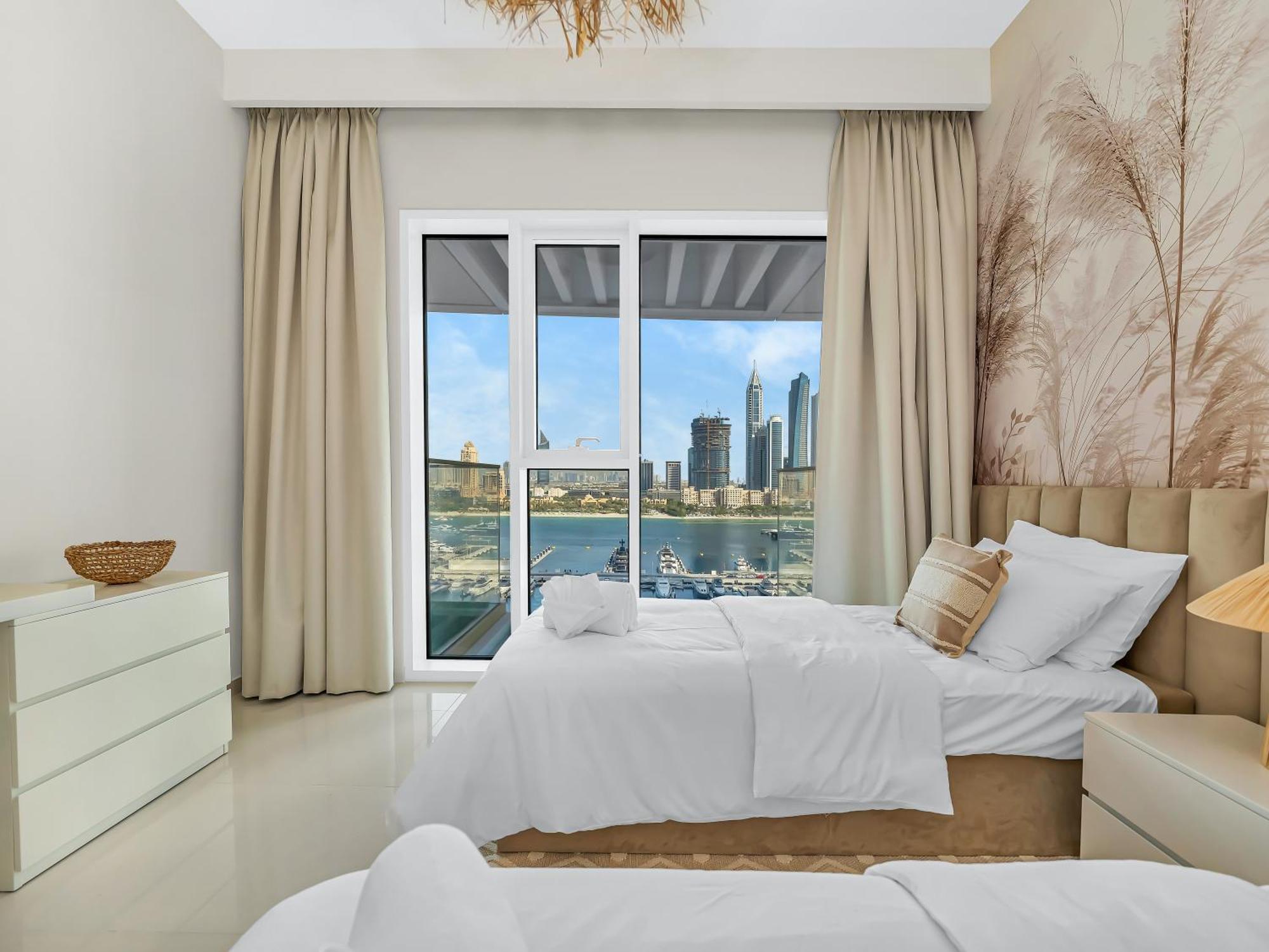 Luxury Spacious 2 Bedroom Private And Views Apartment