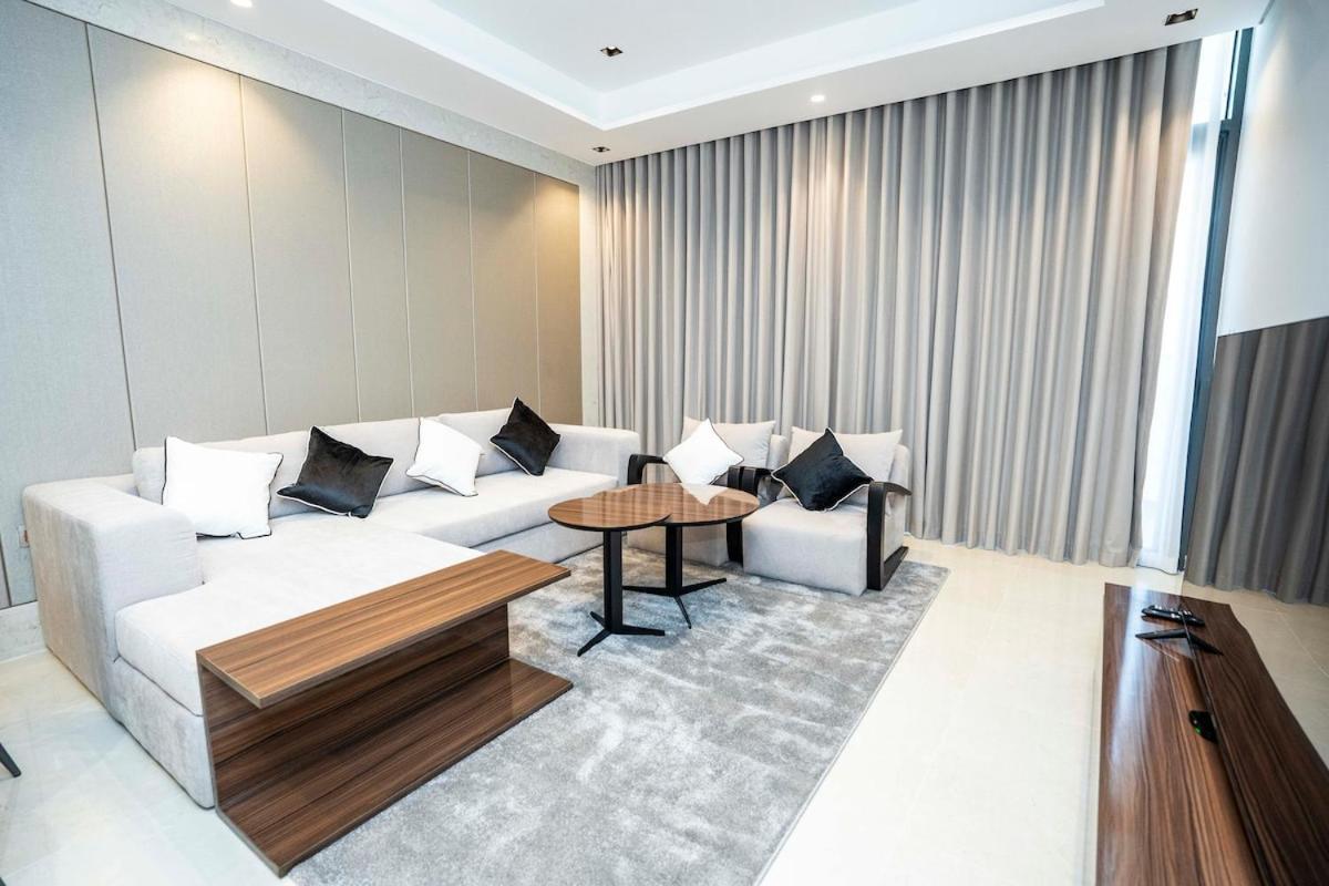 High-rise Comfort 2br In Nobles Tower In * Dubai