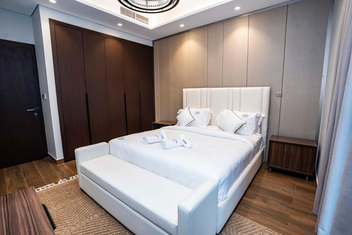High-rise Comfort 2br In Nobles Tower In