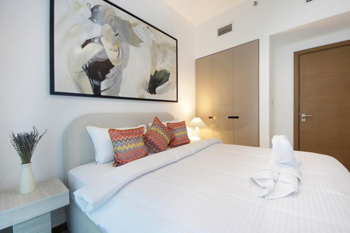 Urban Oasis 2br Retreat In With Pool View * Dubai