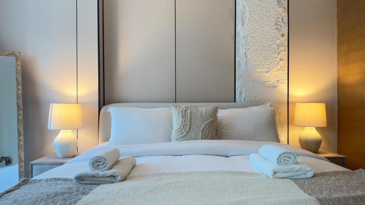 Dayf-cla Downtown Boulevard Chic 1bdr Study Apartment Dubai