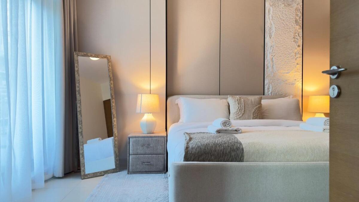 Apartment Dayf-cla Downtown Boulevard Chic 1bdr Study Dubai