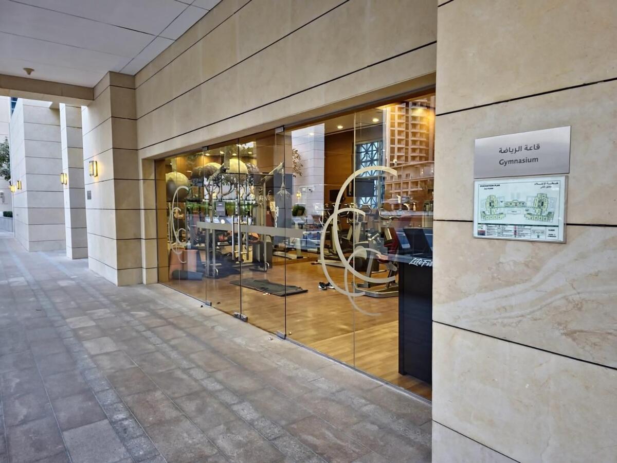 Apartment Dayf-cla Downtown Boulevard Chic 1bdr Study Dubai