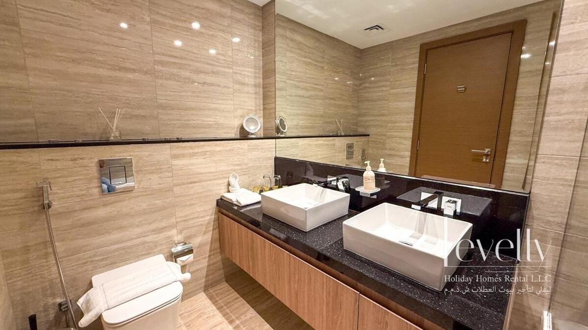Fresh Luxury 2br With Amazing View * Dubai