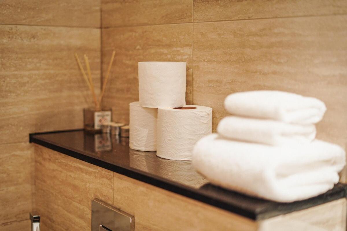 Fresh Luxury 2br With Amazing View Dubai