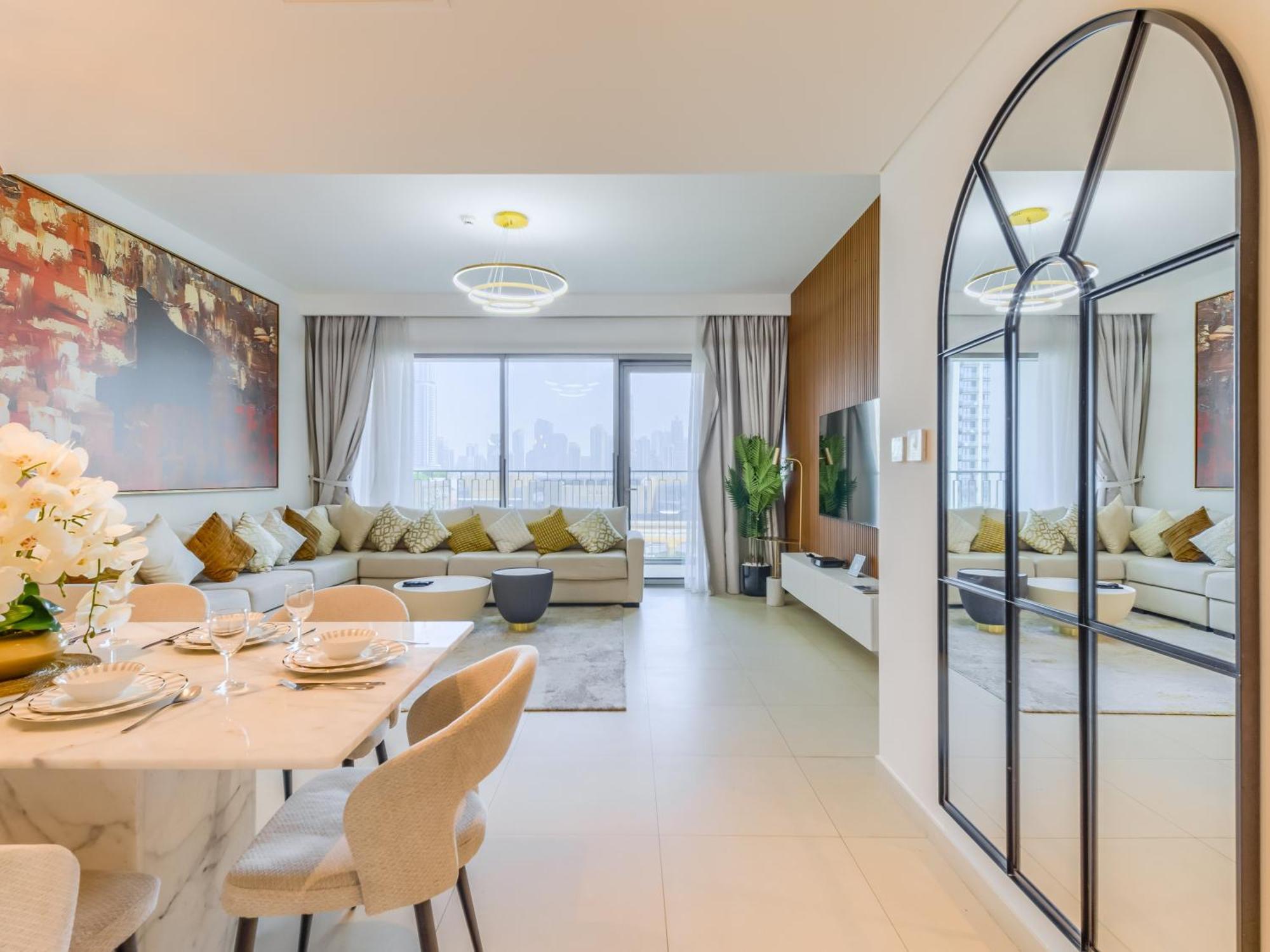 Trps - Downtown Views Ii Tower 2, Downtown - 3br Maids - Stylish Near Burj Khalifa & Attractions