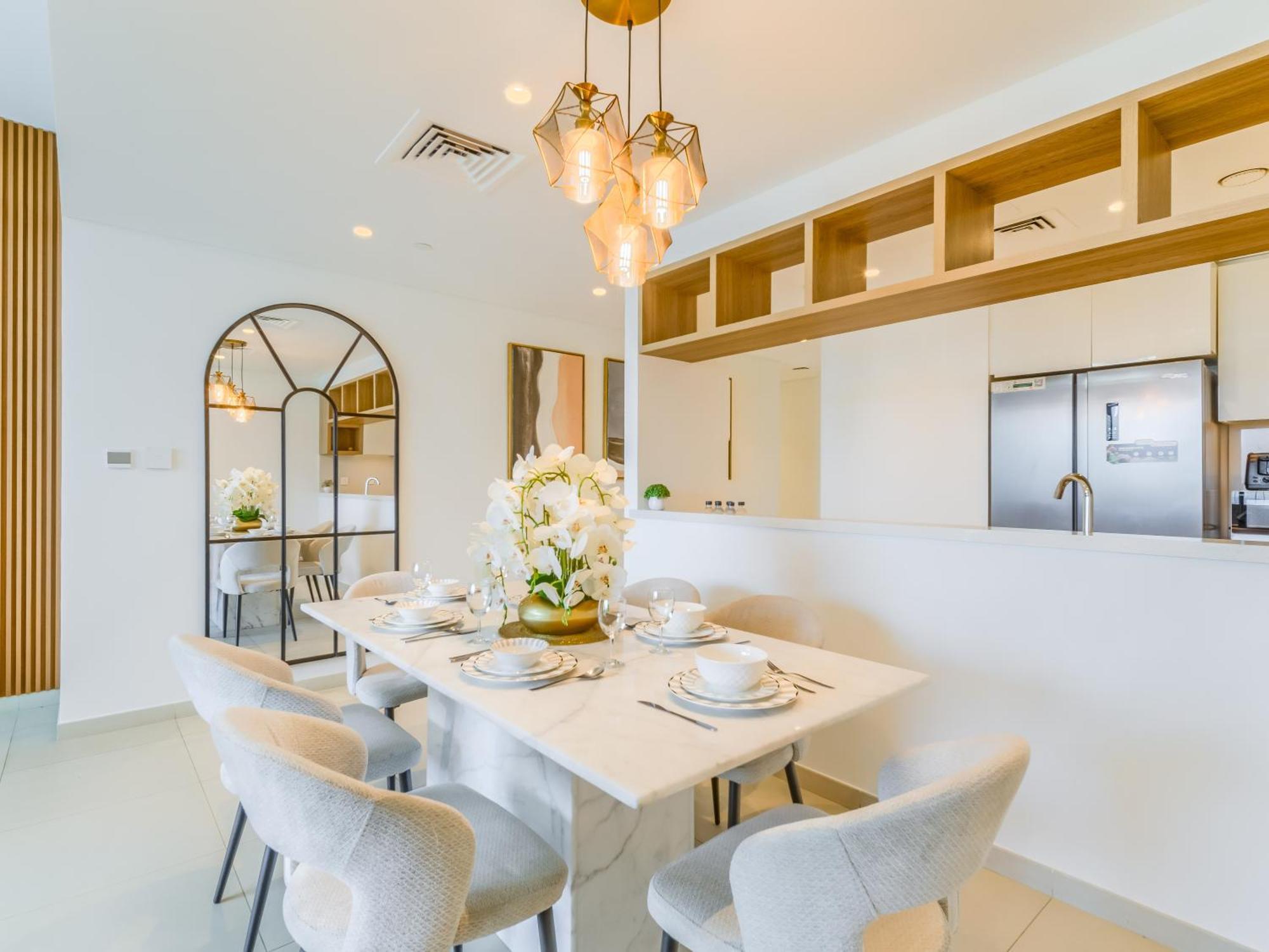 Apartment Trps - Downtown Views Ii Tower 2, Downtown - 3br Maids - Stylish Near Burj Khalifa & Attractions *