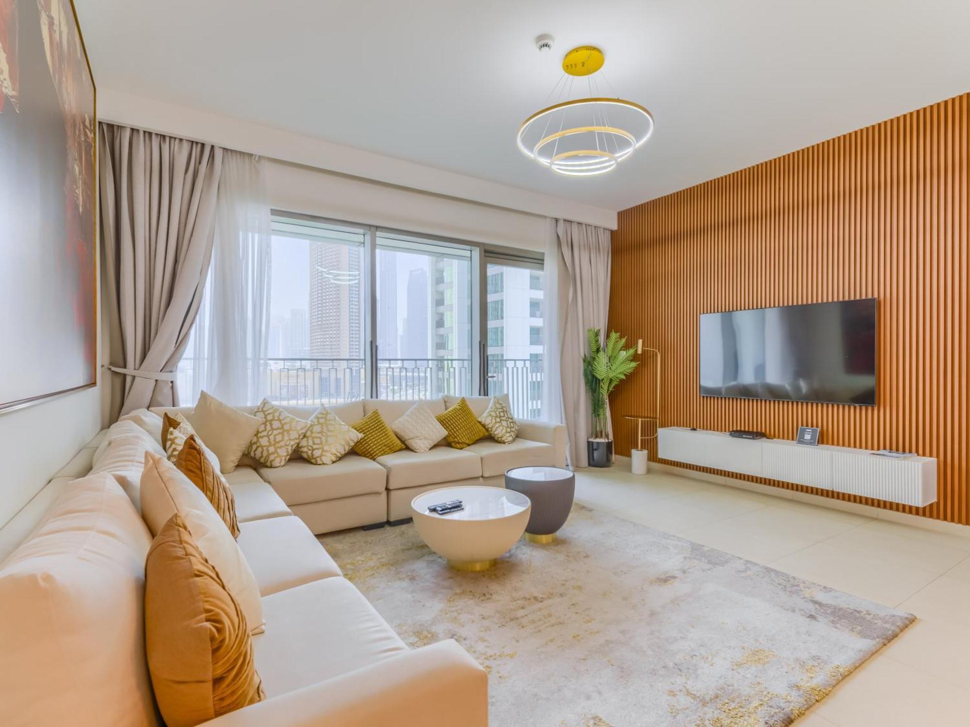 Apartment Trps - Downtown Views Ii Tower 2, Downtown - 3br Maids - Stylish Near Burj Khalifa & Attractions