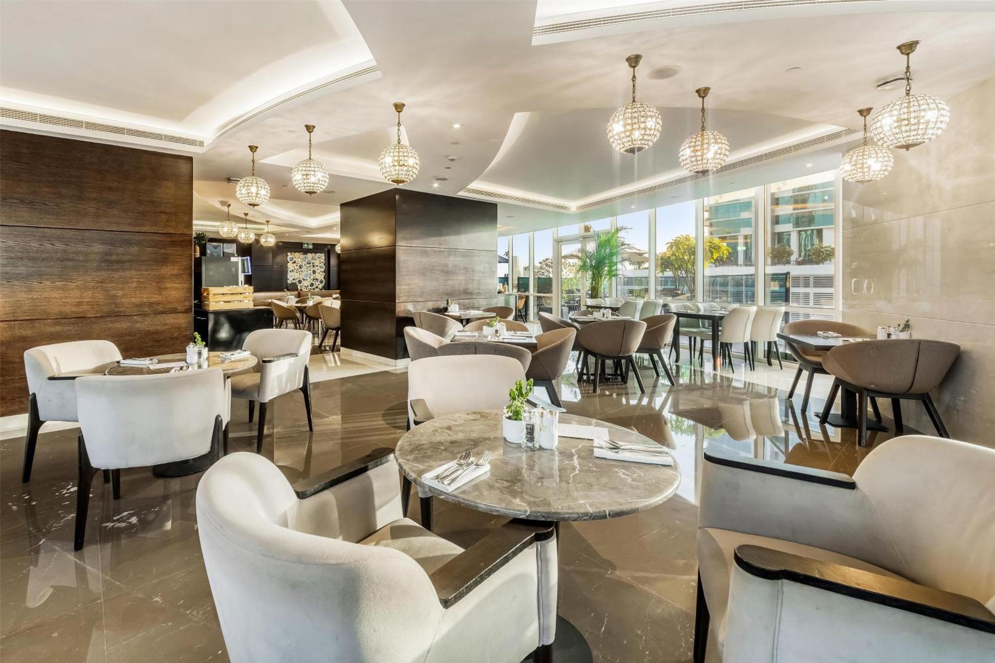 Radisson Blu Hotel, Canal View Hotel Dubai