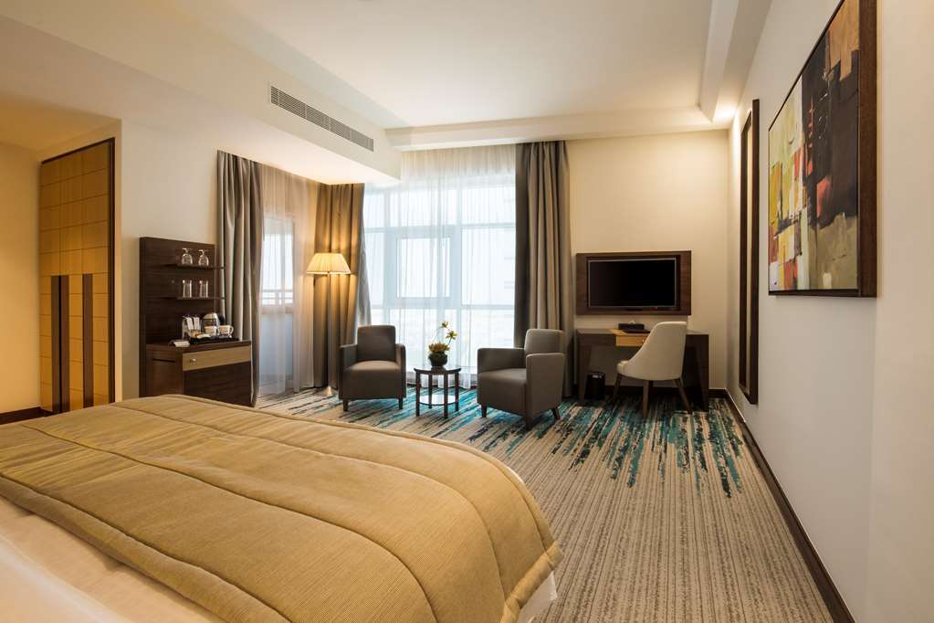 Golden Tulip Media Hotel Dubai