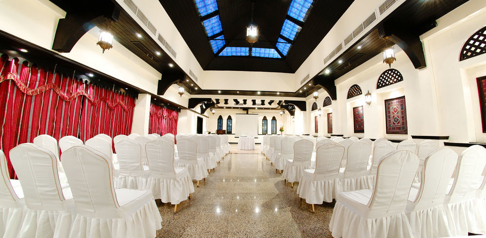 Arabian Courtyard &