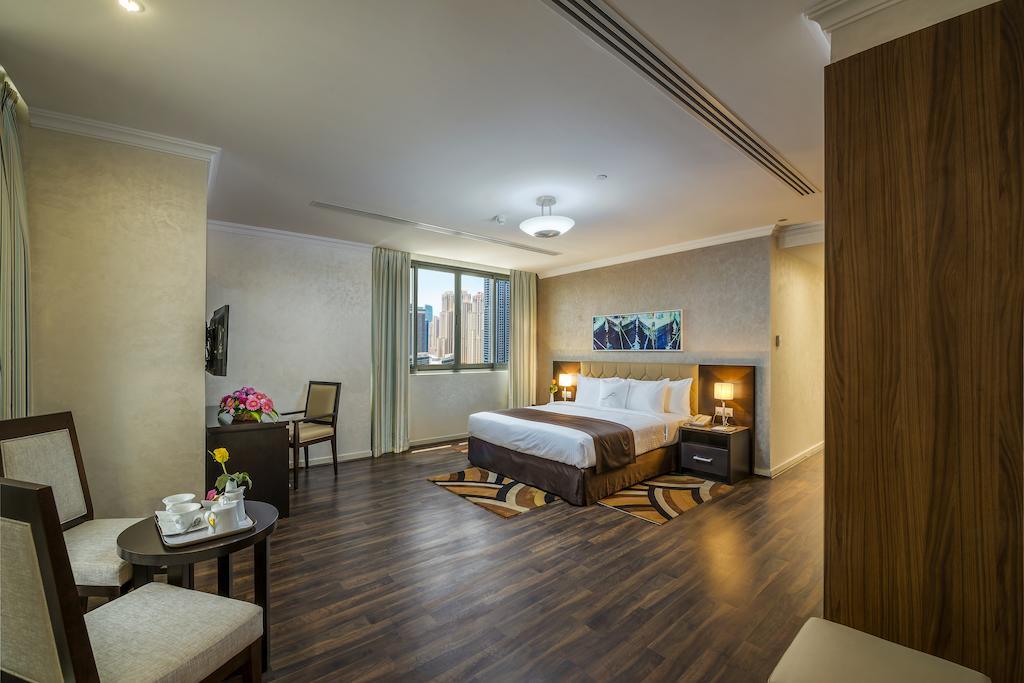 Premiere Marina Aparthotel 4*