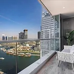 Daniels Canal View 1Br At J One Business Bay