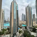 Luxury 2Br- Burj Khalifa View In Blvd Central -1402