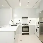 Mira Holiday Homes - Serviced 1 Bedroom With Canal View